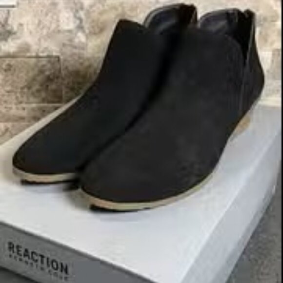 Kenneth Cole Ladies Ankle Boots - Picture 1 of 5